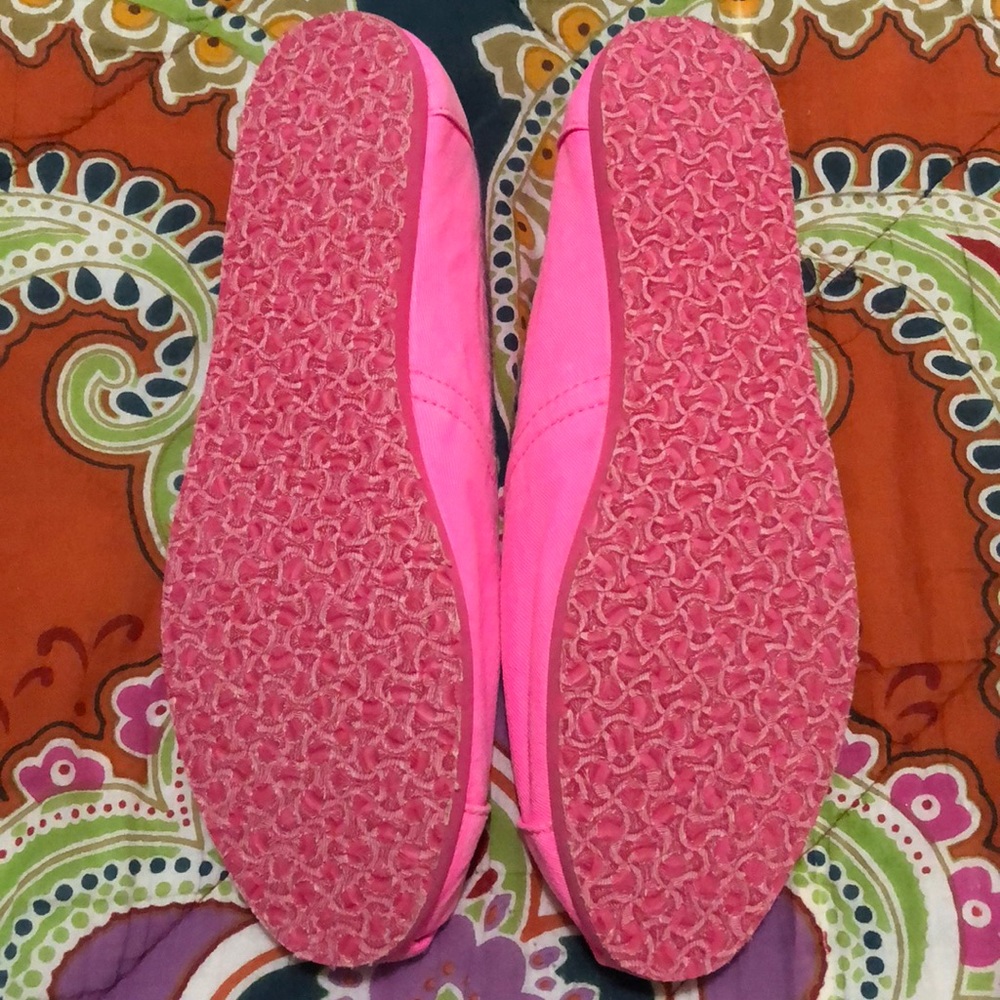 Toms - Picture 5 of 7